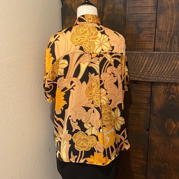 Striking tie-front patterned blouse - Picture 7 of 12